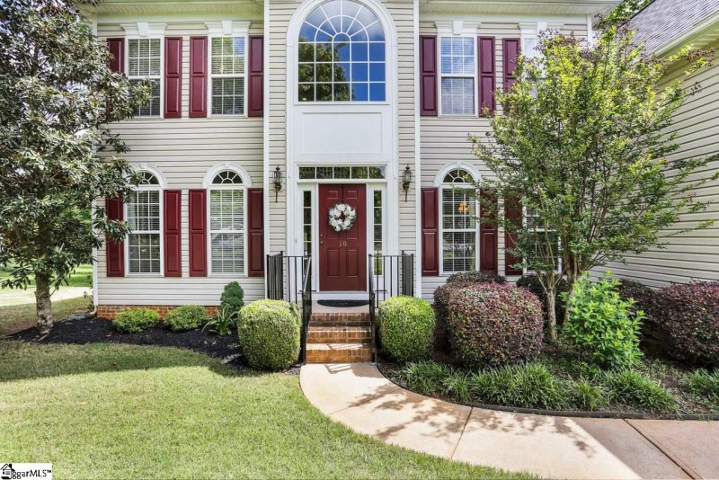 Property image 2 at 16 Grossmont Drive, Fountain Inn, SC 29644