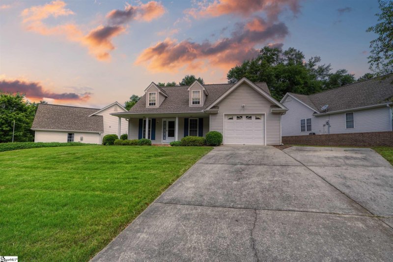 125 Grand Oak Circle