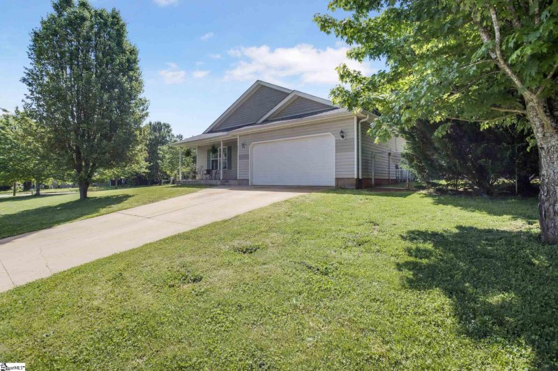 Property image 4 at 501 Bengal Court, Greer, SC 29651