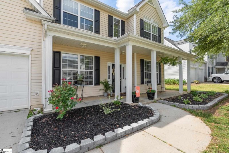 Property image 2 at 22 Birkhall Circle, Greenville, SC 29605