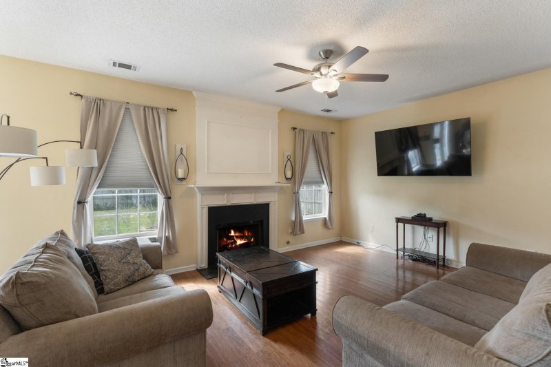 Property image 4 at 22 Birkhall Circle, Greenville, SC 29605