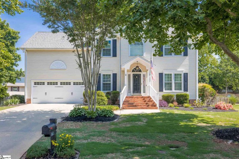 102 Summerwalk Place