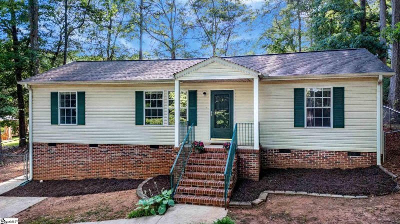 1 E Castle Drive
