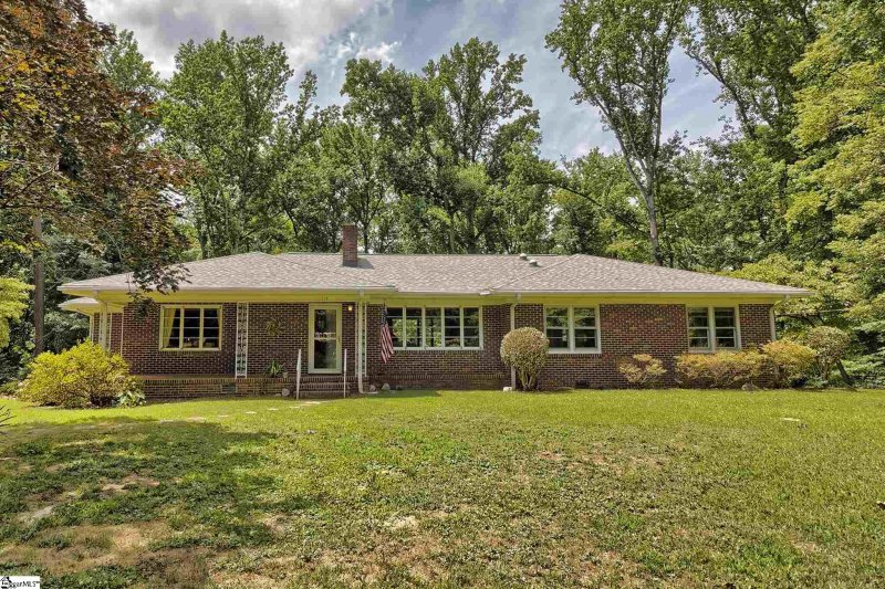 Property image 2 at 114 Dalewood Drive, Simpsonville, SC 29681-6005