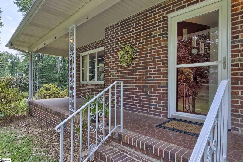 Property image 3 at 114 Dalewood Drive, Simpsonville, SC 29681-6005