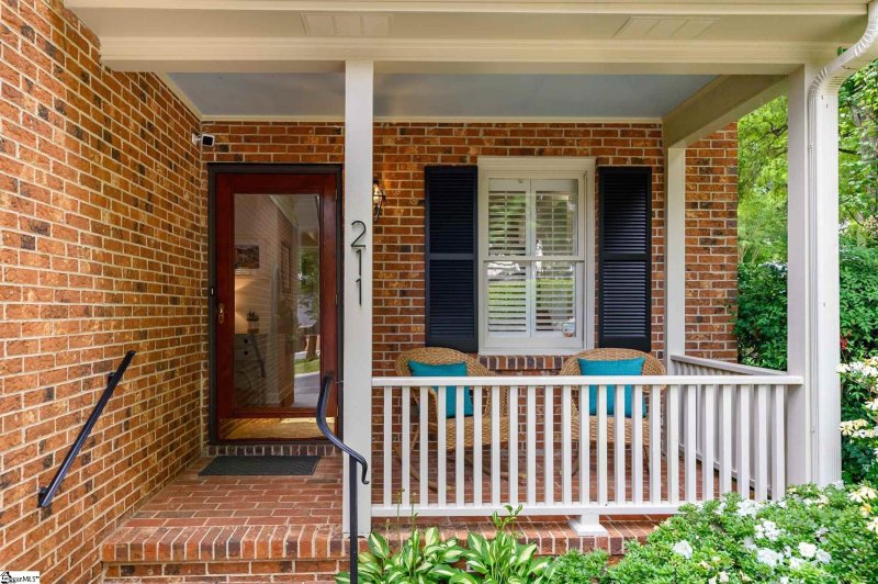 Property image 2 at 211 McDaniel Greene, Greenville, SC 29601