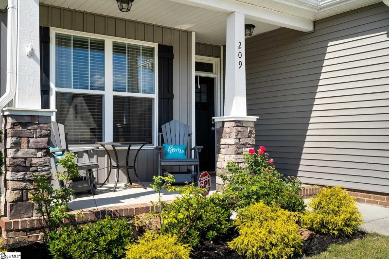 Property image 3 at 209 Clear Court, Taylors, SC 29687
