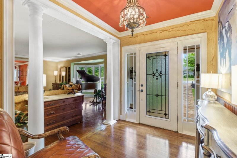 Property image 2 at 127 Lake Forest Drive, Greenville, SC 29609