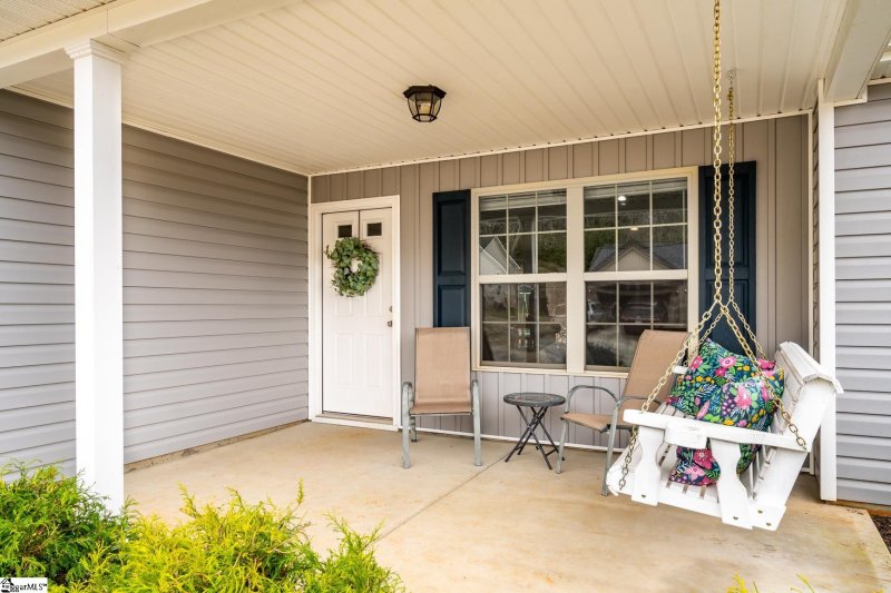 Property image 3 at 1015 Saint Charles Way, Anderson, SC 29621