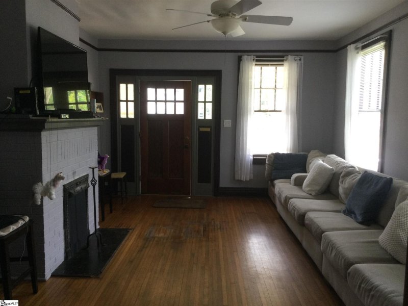 Property image 2 at 210 Carlisle Street, Spartanburg, SC 29306