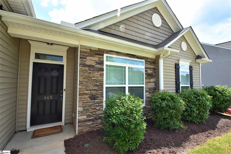 Property image 2 at 145 Windsor Creek Court, Simpsonville, SC 29681