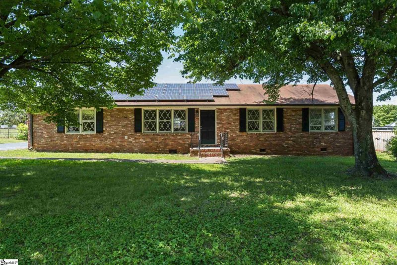 2002 Evergreen Drive