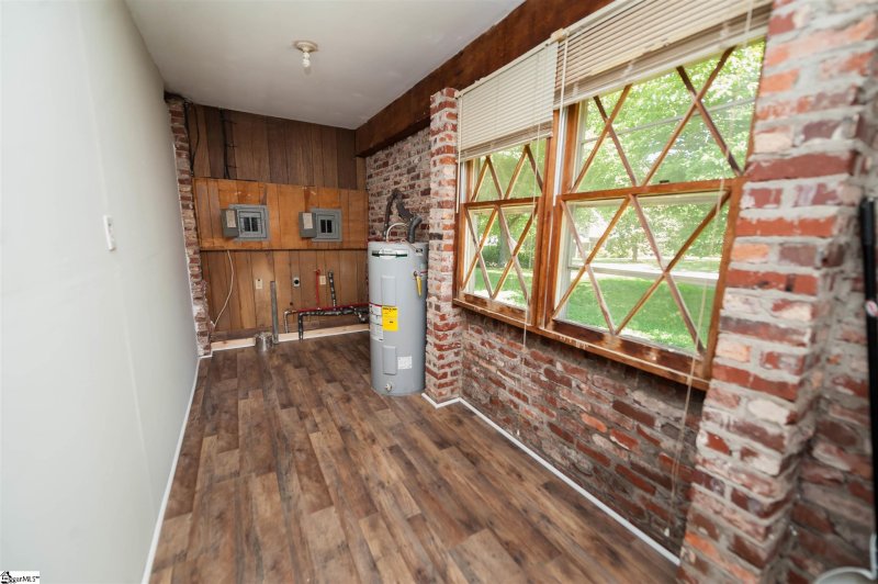 Property image 2 at 2002 Evergreen Drive, Boiling Springs, SC 29316