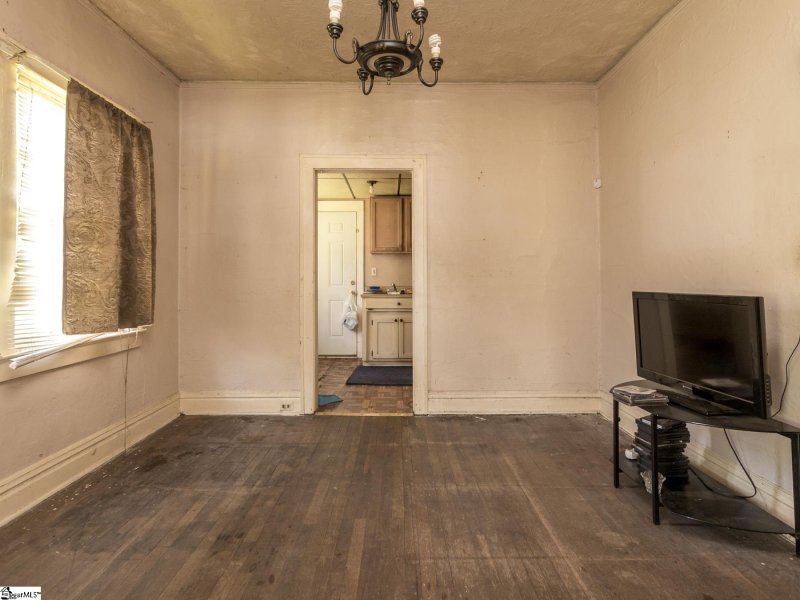 Property image 5 at 617 S Irwin Avenue, Spartanburg, SC 29306-3336