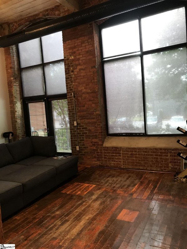 Property image 2 at 300 South Street, Simpsonville, SC 29681