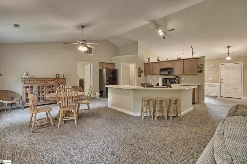 Property image 2 at 155 Beverly Drive, Easley, SC 29640-2221