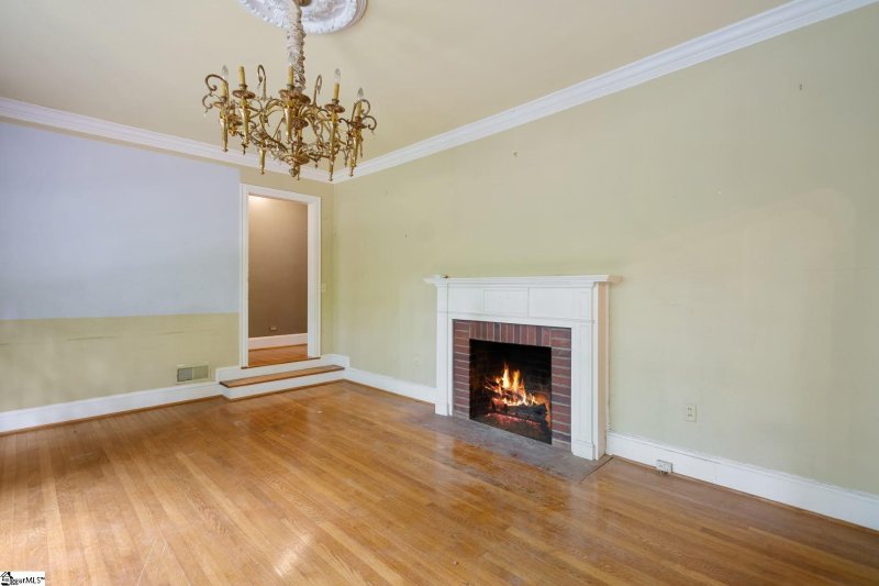 Property image 2 at 110 Fernwood Lane, Greenville, SC 29607