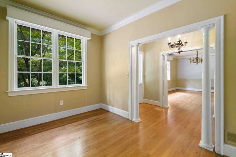 Property image 4 at 110 Fernwood Lane, Greenville, SC 29607