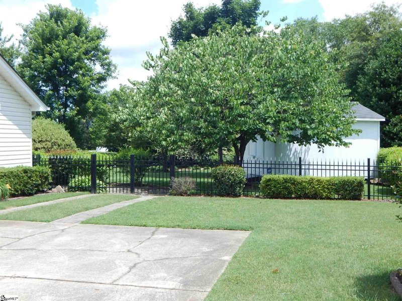 Property image 3 at 340 Cornelson Drive, Greer, SC 29651