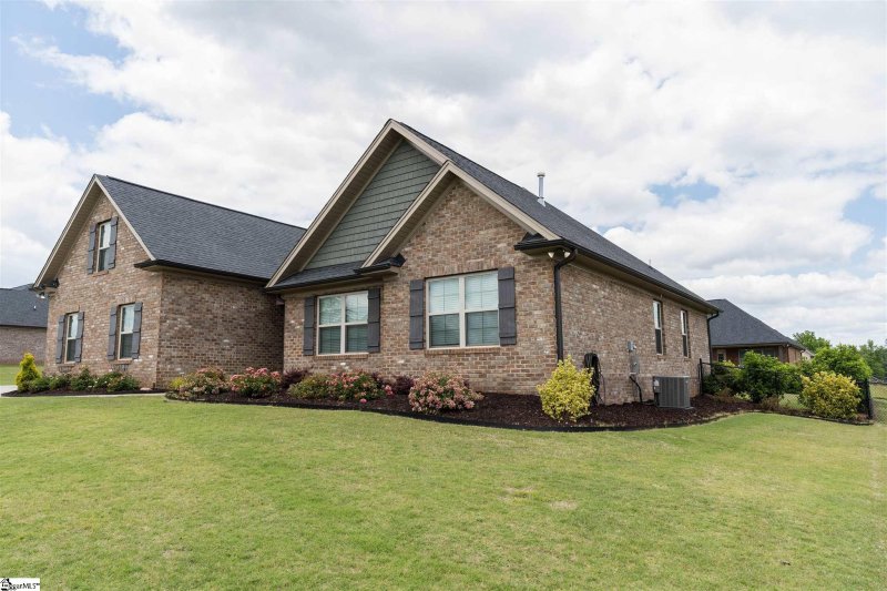 Property image 3 at 325 E Story Bush Lane, Inman, SC 29349