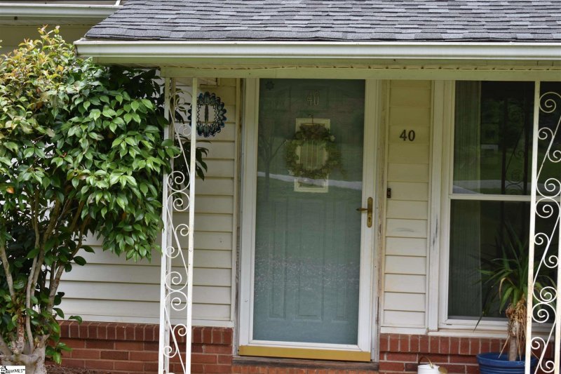 Property image 2 at 40 Pine Ridge Drive, Greenville, SC 29605