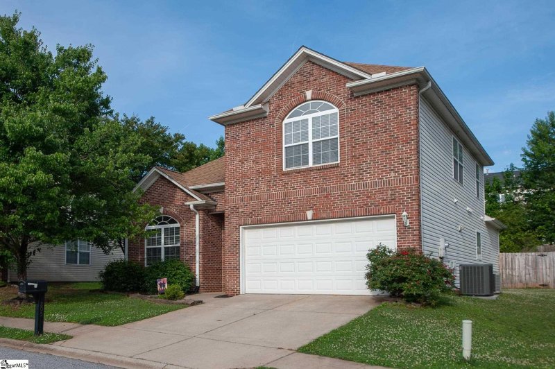 Property image 2 at 205 Peaks Court, Taylors, SC 29687