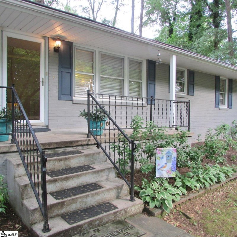 Property image 2 at 51 Kirkwood Lane, Greenville, SC 29607
