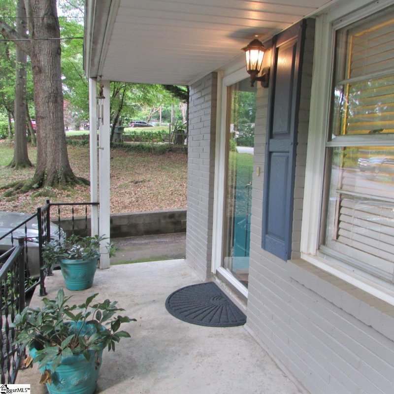 Property image 4 at 51 Kirkwood Lane, Greenville, SC 29607