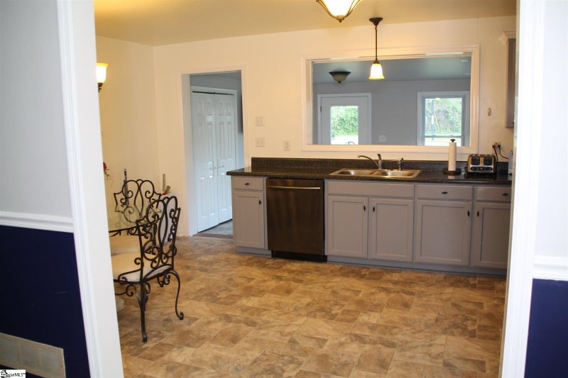 Property image 4 at 705 Pine Creek Drive, Greenville, SC 29605