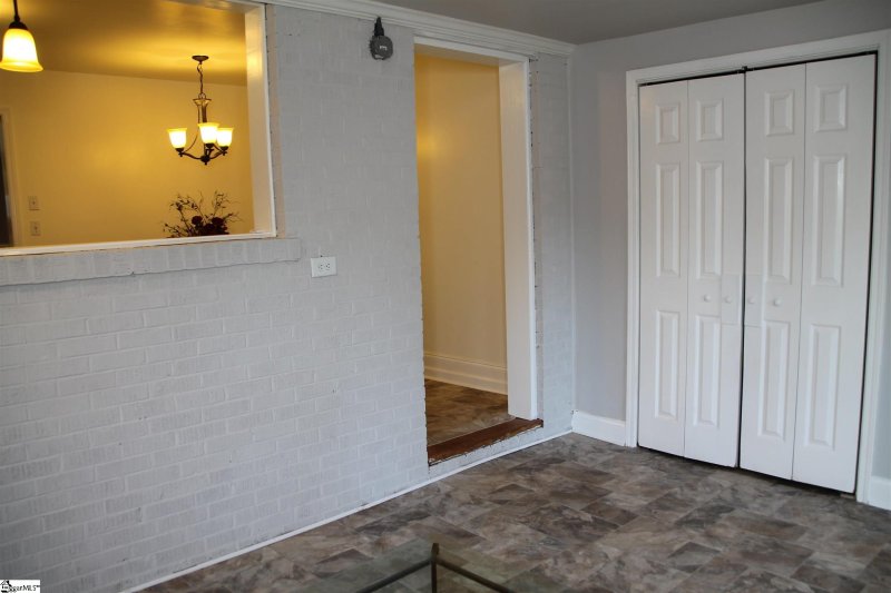 Property image 5 at 705 Pine Creek Drive, Greenville, SC 29605