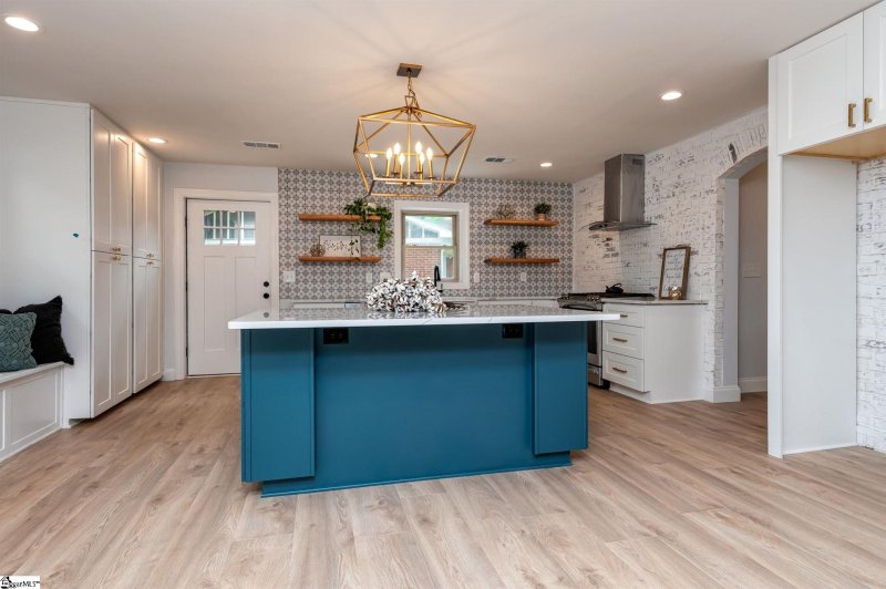 Property image 4 at 108 Confederate Circle, Taylors, SC 29687-3909