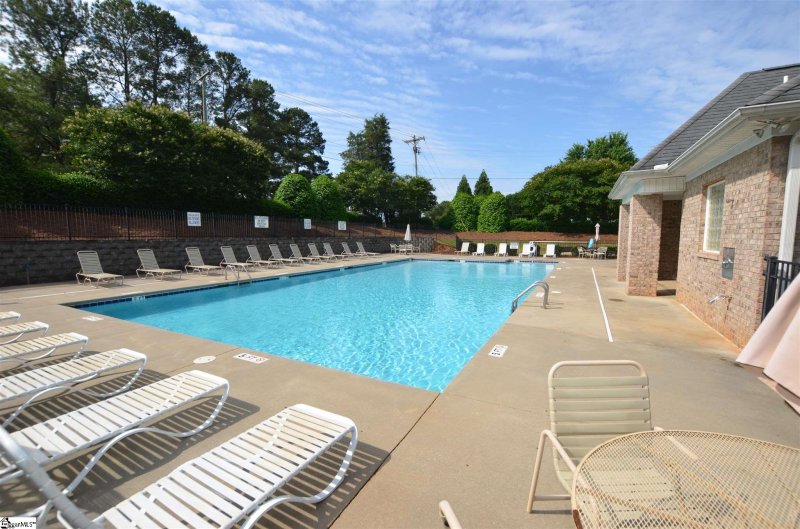 Property image 3 at 115 Kettle Oak Way, Simpsonville, SC 29680