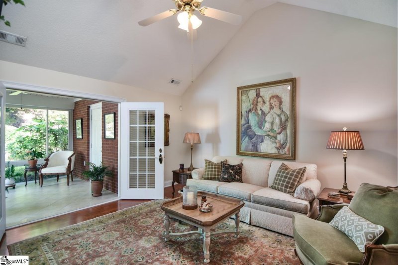 Property image 4 at 301 Dove Haven Drive, Simpsonville, SC 29681