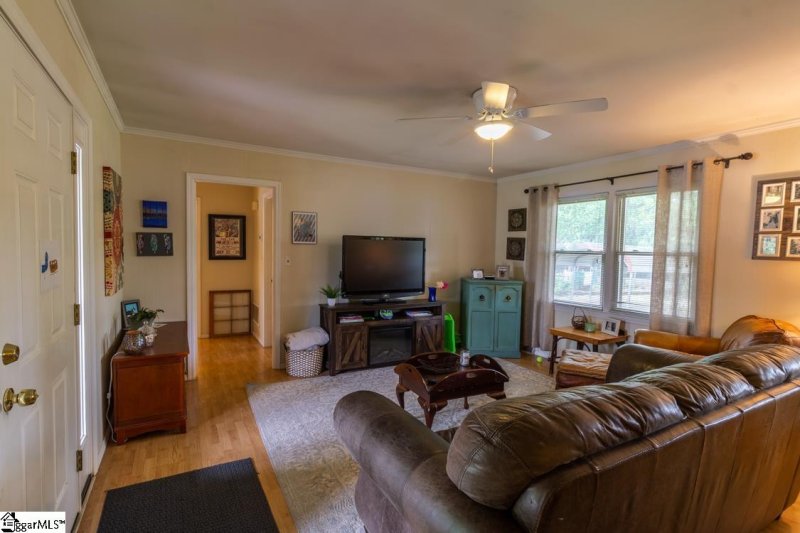 Property image 3 at 128 Abbotsford Drive, Simpsonville, SC 29681