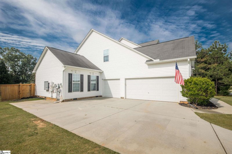 Property image 2 at 117 Armistead Lane, Easley, SC 29642