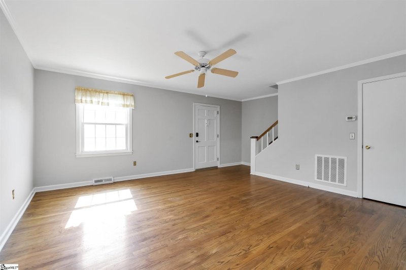 Property image 3 at 815 Edwards Road, Greenville, SC 29615