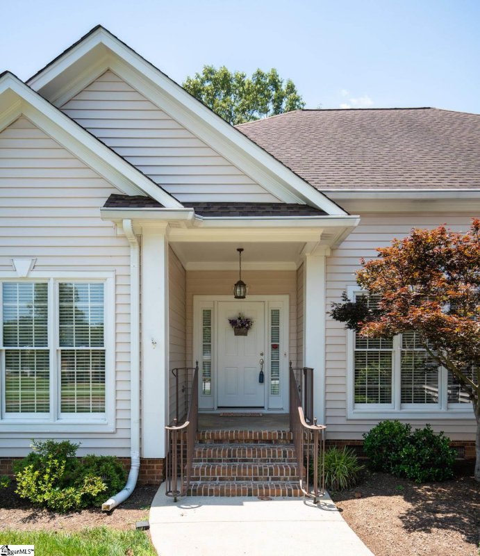 Property image 4 at 201 W Hypericum Lane, Greenville, SC 29615