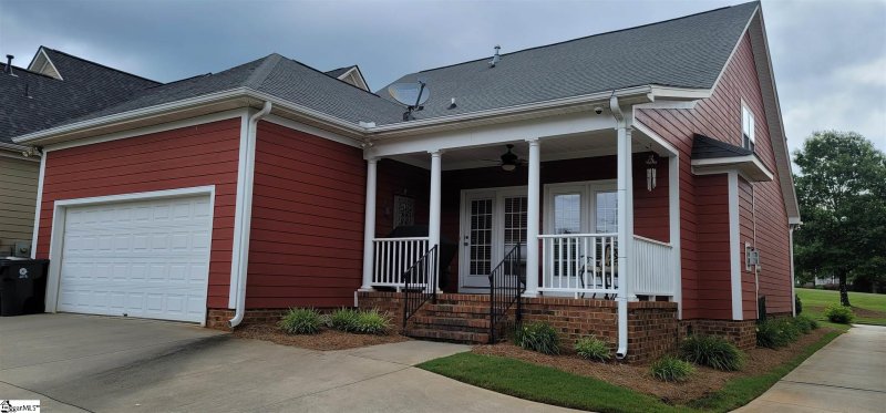 Property image 2 at 4 Moss Wood Circle, Simpsonville, SC 29681