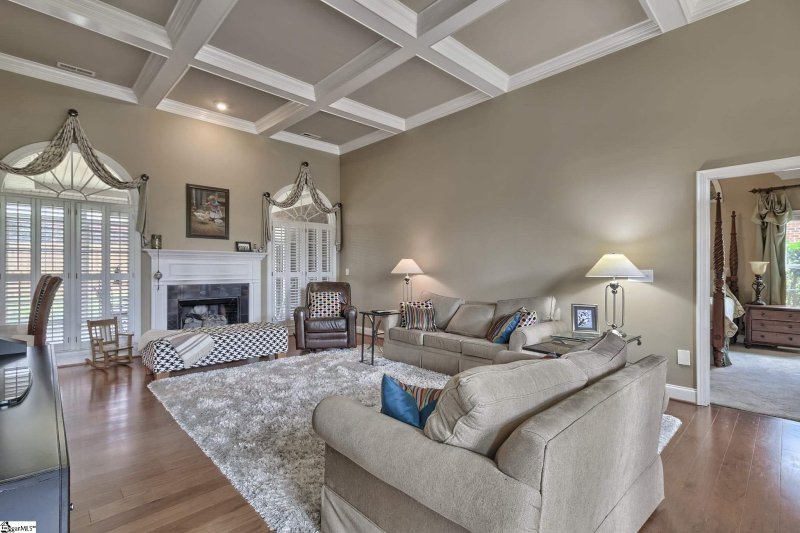 Property image 4 at 300 Bouchillion Drive, Greenville, SC 29615