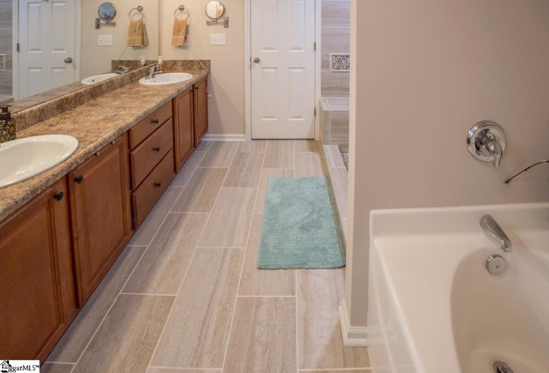 Property image 5 at 5 Rivers Edge Circle, Simpsonville, SC 29680