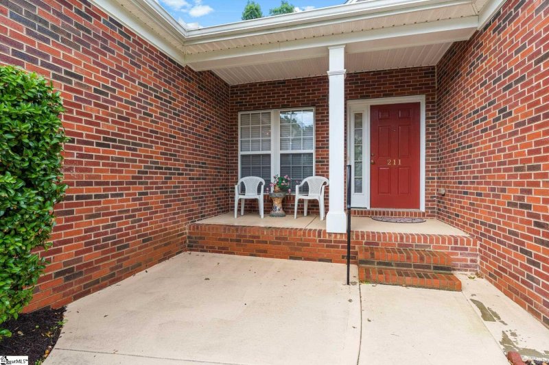 Property image 4 at 211 Brenleigh Court, Simpsonville, SC 29680
