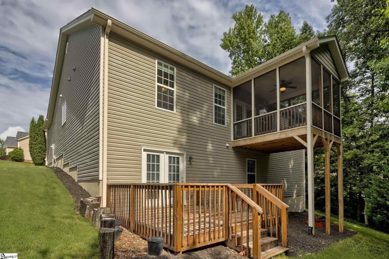 Property image 3 at 5 Ledge Run Court, Greenville, SC 29617