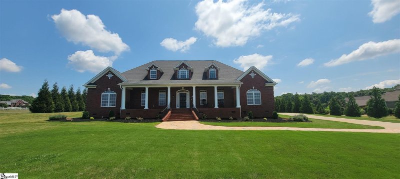 103 Lazy Willow Court