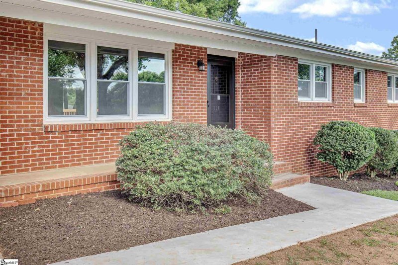 Property image 4 at 117 Parkdale Drive, Greenville, SC 29611