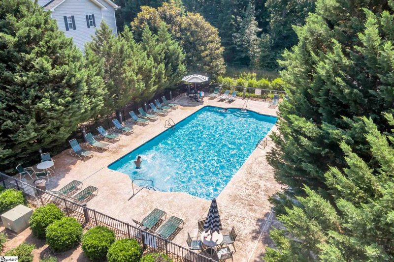 Property image 2 at 221 McKenna Circle, Greenville, SC 29615