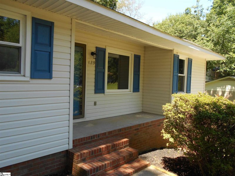 Property image 3 at 123 Loblolly Drive, Wellford, SC 29385