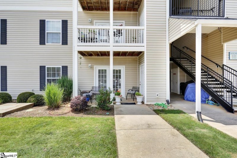 102 McKenna Circle