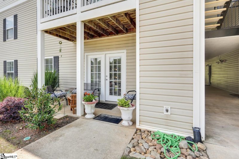 Property image 2 at 102 McKenna Circle, Greenville, SC 29615