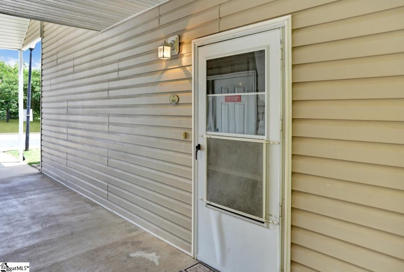 Property image 4 at 102 McKenna Circle, Greenville, SC 29615