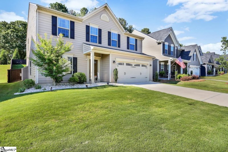 Property image 2 at 17 Fawn Hill Drive, Simpsonville, SC 29681-8065